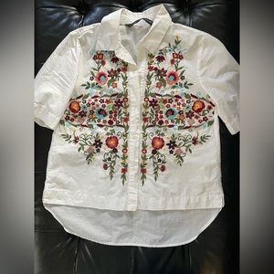 Zara White Embroidered Button zip Top size XS